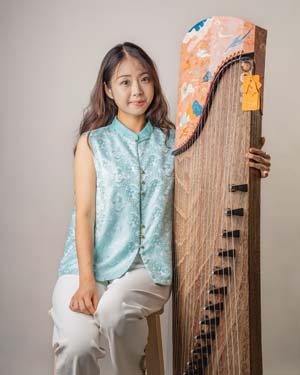 Wendy Mo - Guzheng Teacher